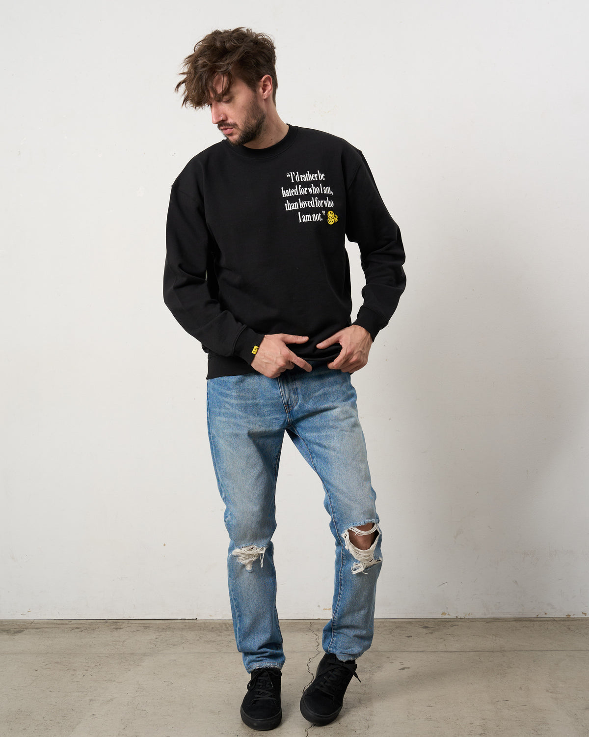 【STUD MUFFIN(スタッドマフィン)】オーセンティックパイル ラベルプリント ボーンパッチワーク スエットシャツ(624-02907) Black