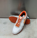 W6YZ スニーカー (WHITE-GRAY-NEON ORANGE)